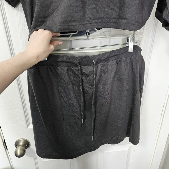 Grey pretty little thing 2 piece outfit - Picture 12 of 16